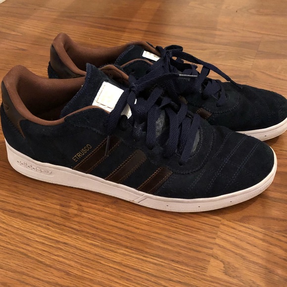 adidas etrusco maroon